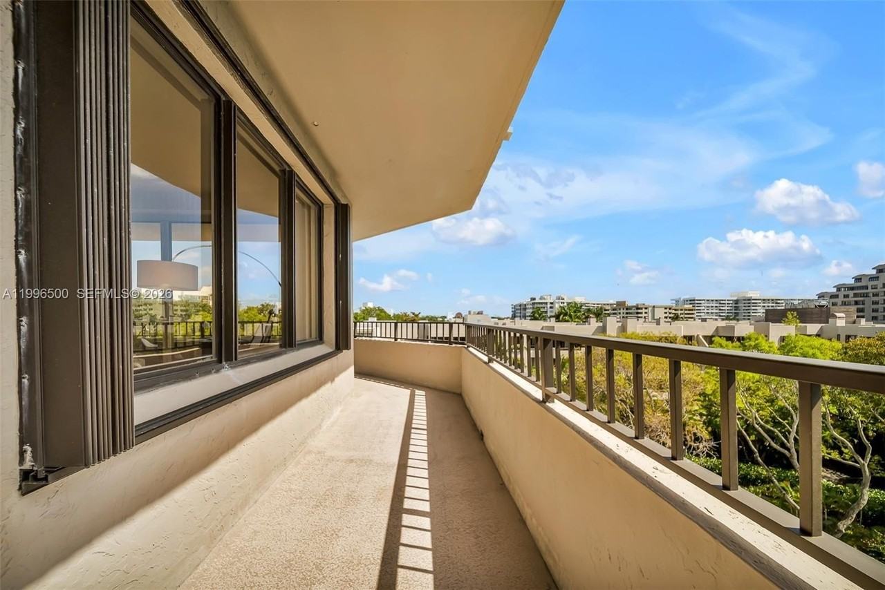 151 Crandon Blvd #500 - Photo 7 of 47