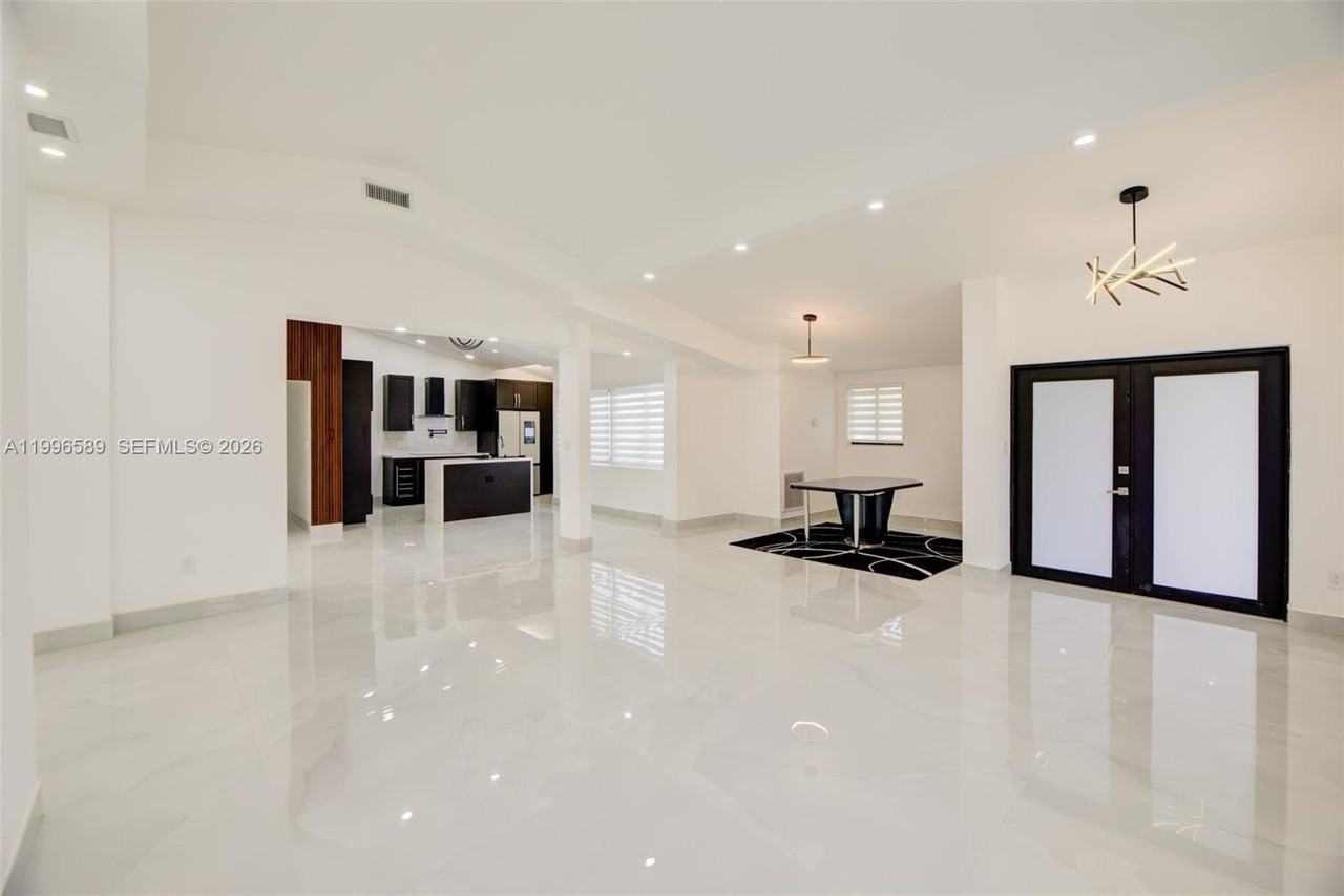 17101 Sw 48th St #0 - Photo 6 of 31