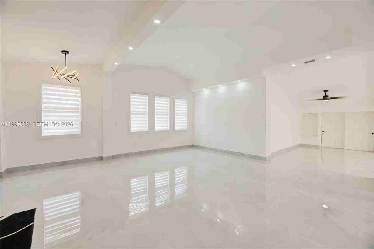 17101 Sw 48th St #0 - Photo 7 of 31