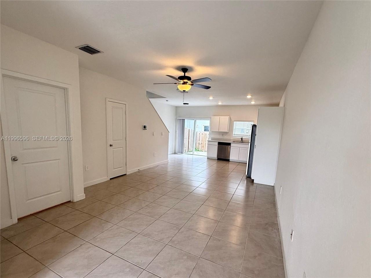 235 Ne 3rd Ct #0 - Photo 3 of 19