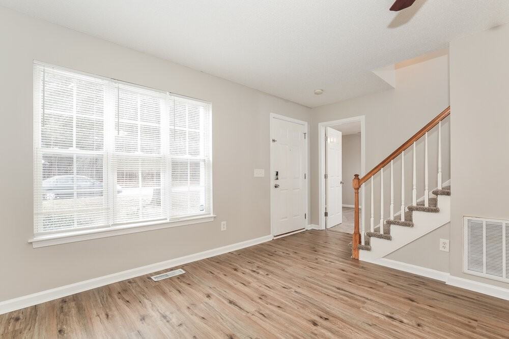 306 Murraylane Rd - Photo 6 of 17