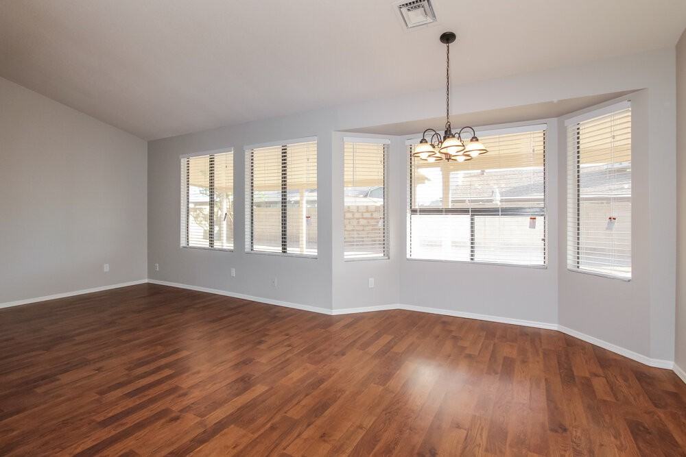 5215 W Diana Ave - Photo 4 of 15