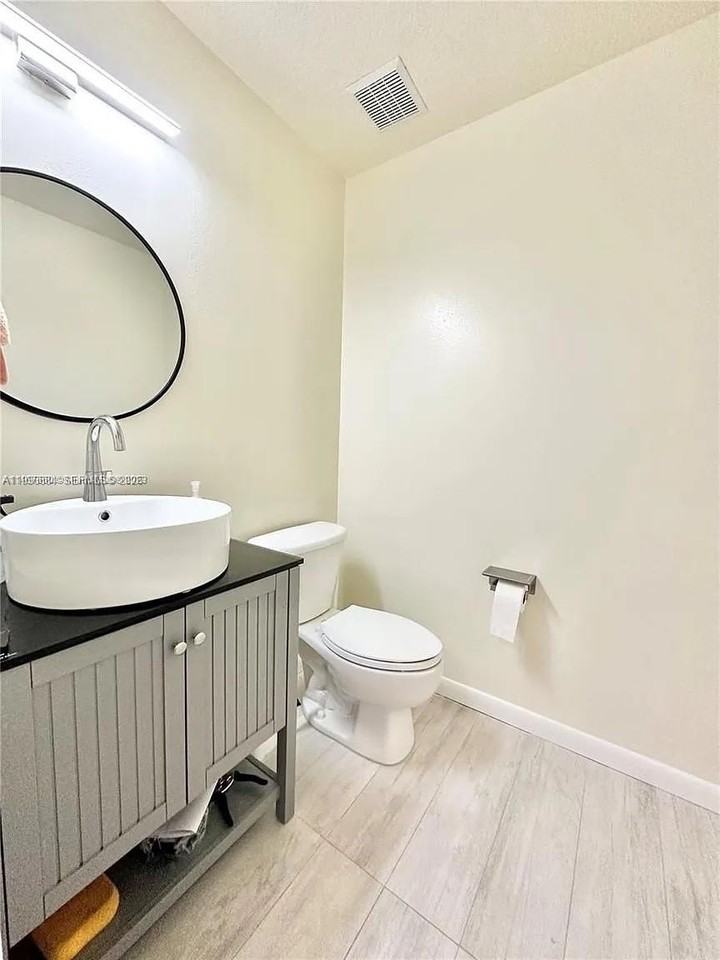 10679 Sw 6th St #902 - Photo 6 of 16
