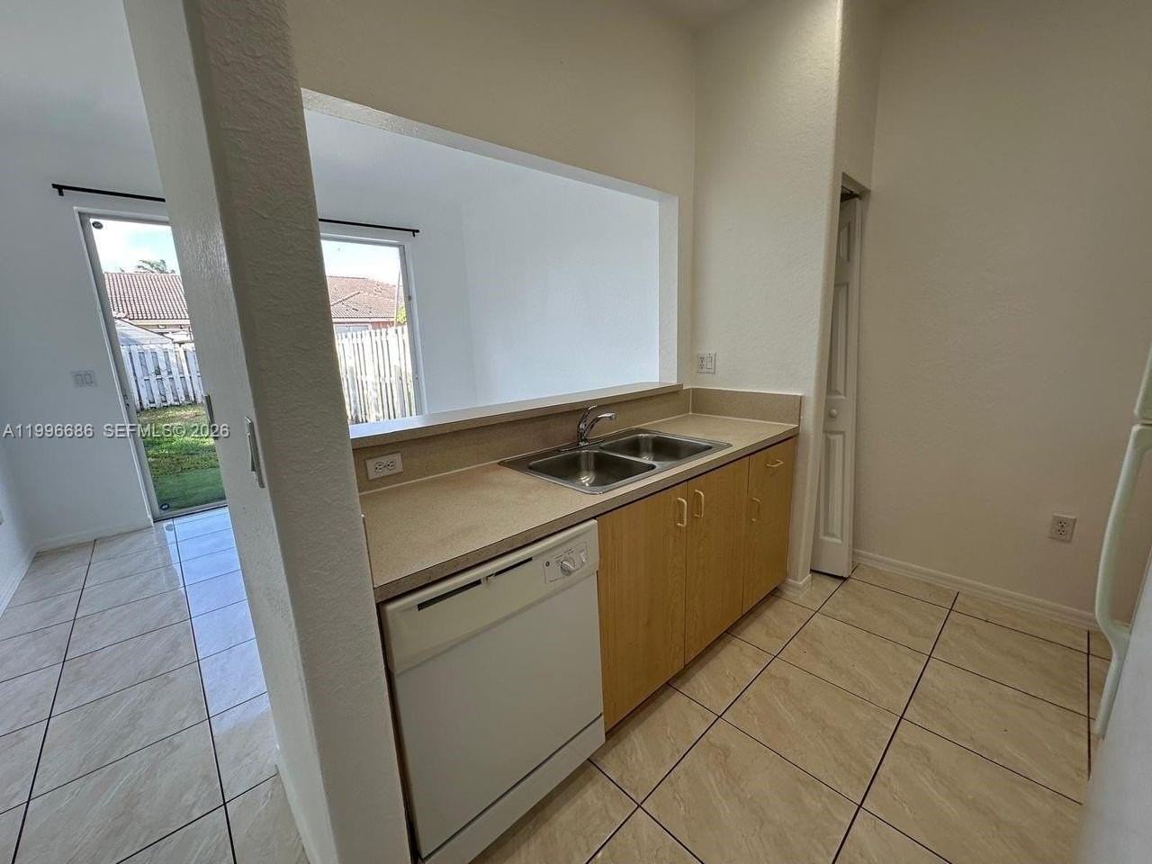 10985 Sw 239th Ter #0 - Photo 3 of 22