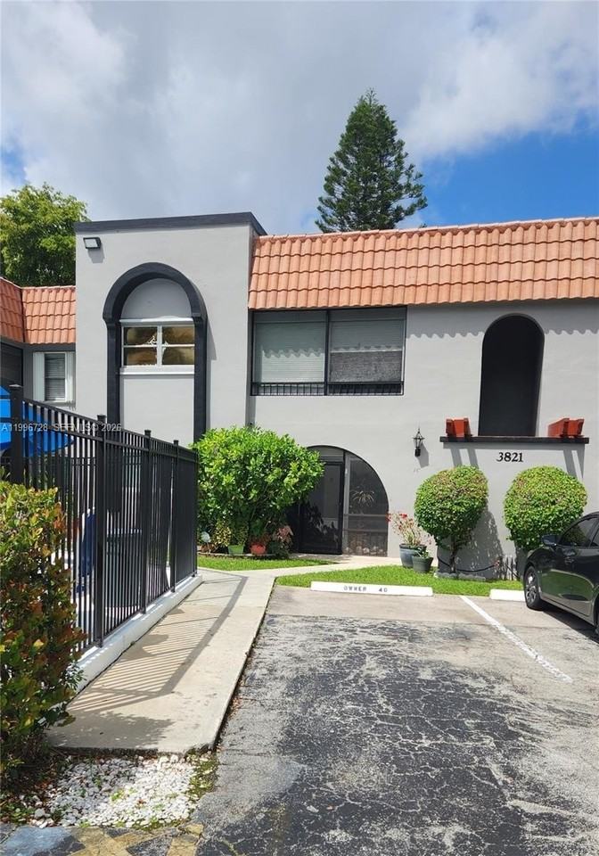 3811 Nw 84th Ave #2B - Photo 2 of 29