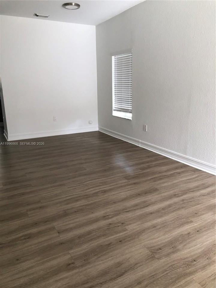 8432 Nw 107th Ct #11-35 - Photo 6 of 17