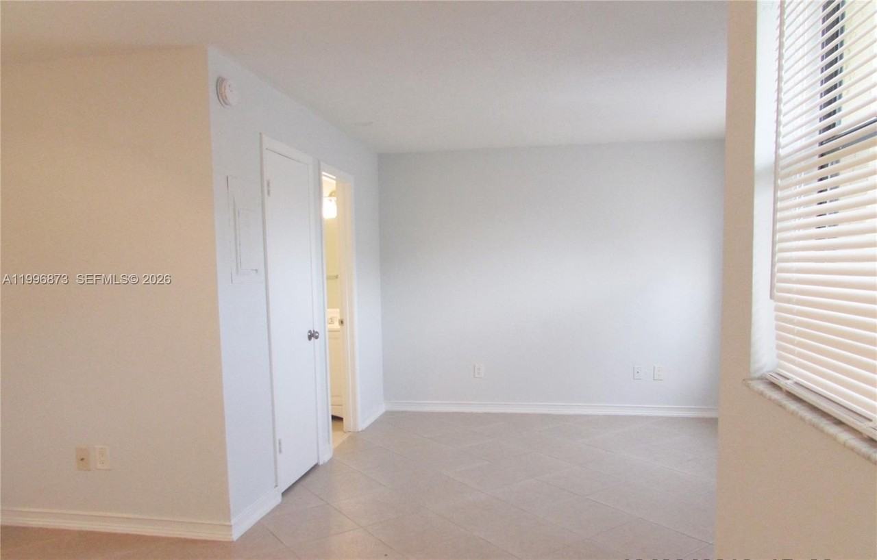 4581 W Mcnab Rd #17 - Photo 7 of 12