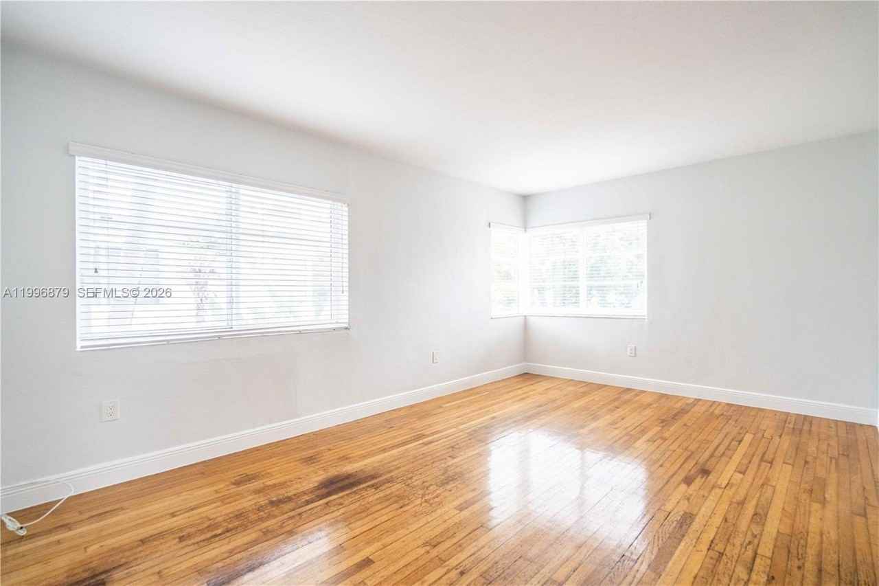 1007 Bay Dr #201 - Photo 2 of 18