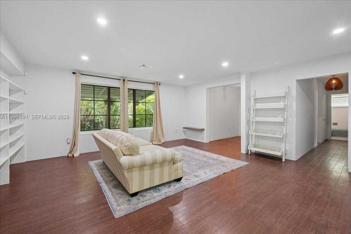 3490 William Ave - Photo 7 of 38