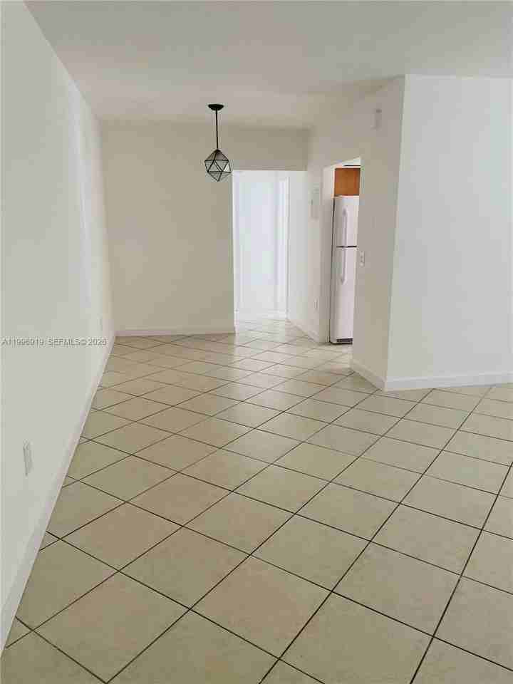 11945 Ne 19th Dr #1 - Photo 3 of 10