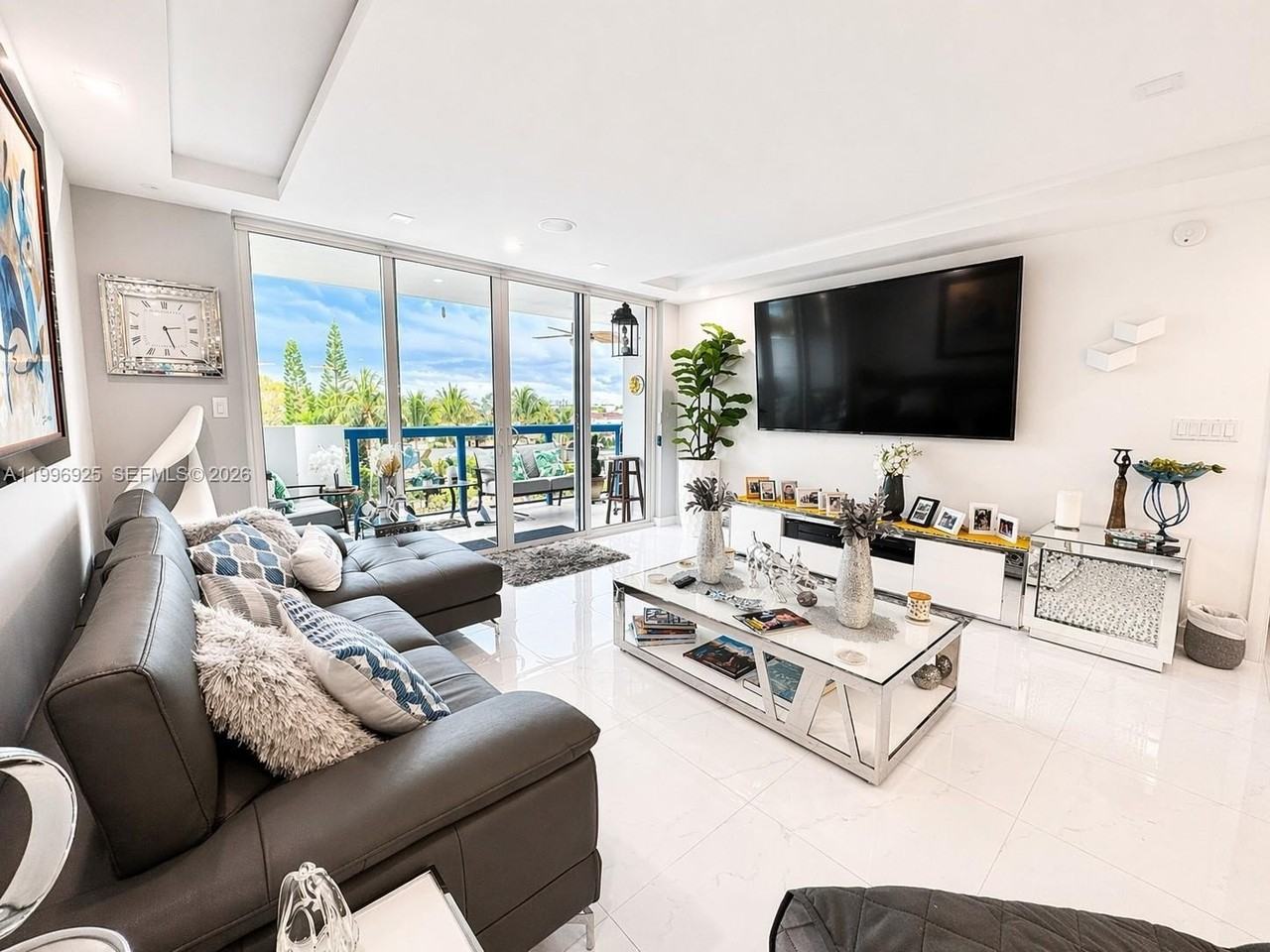 2370 Ne 135th St #405 - Photo 7 of 50