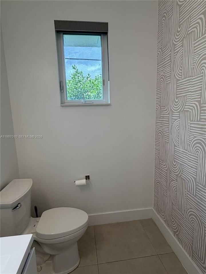 540 Sw 6th Ave #0 - Photo 7 of 31
