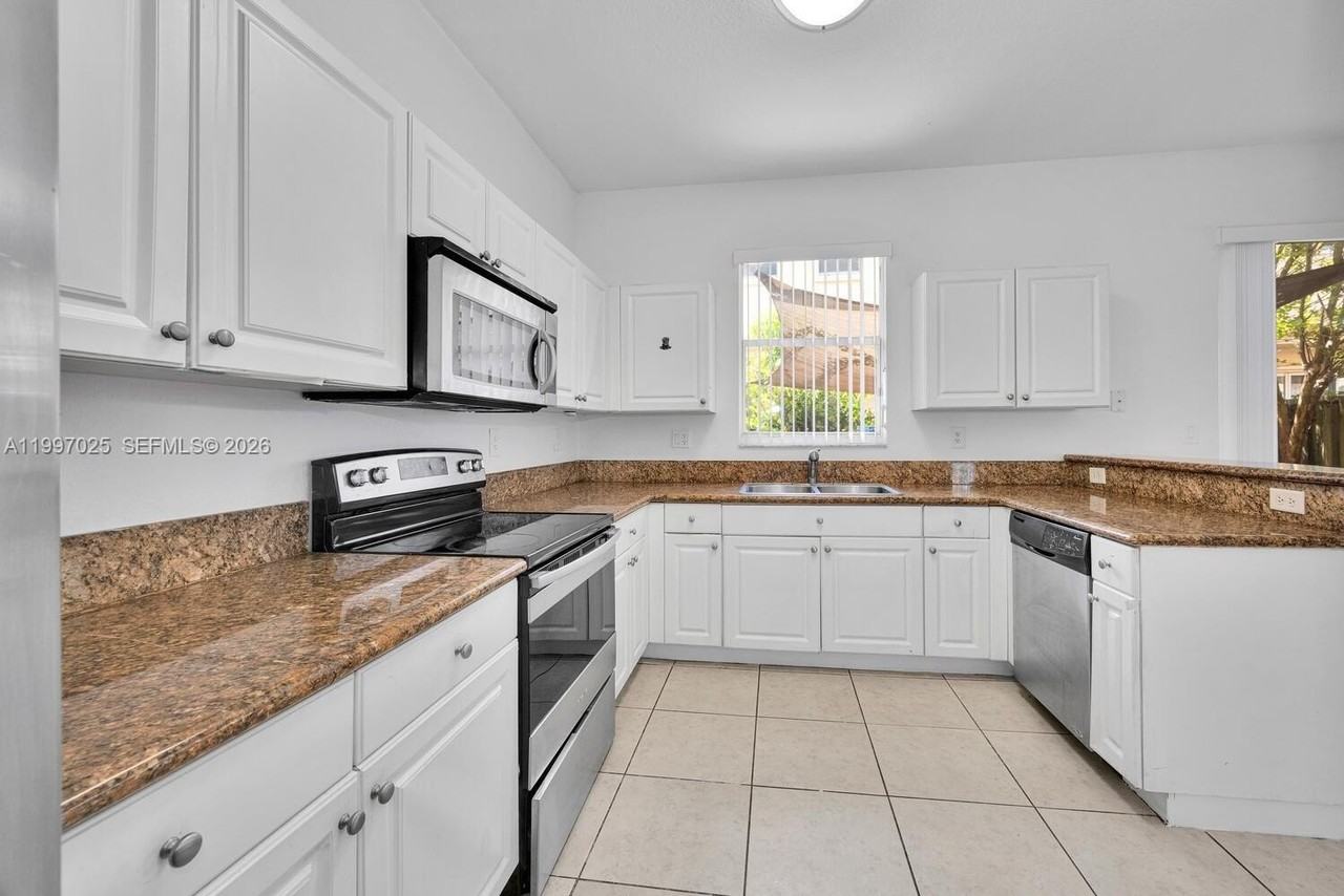 12864 Sw 133rd Ter - Photo 5 of 26