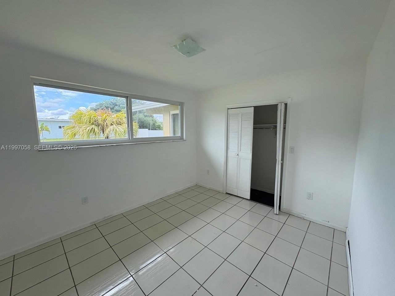 2550 Sw 58th Ave #A - Photo 6 of 10