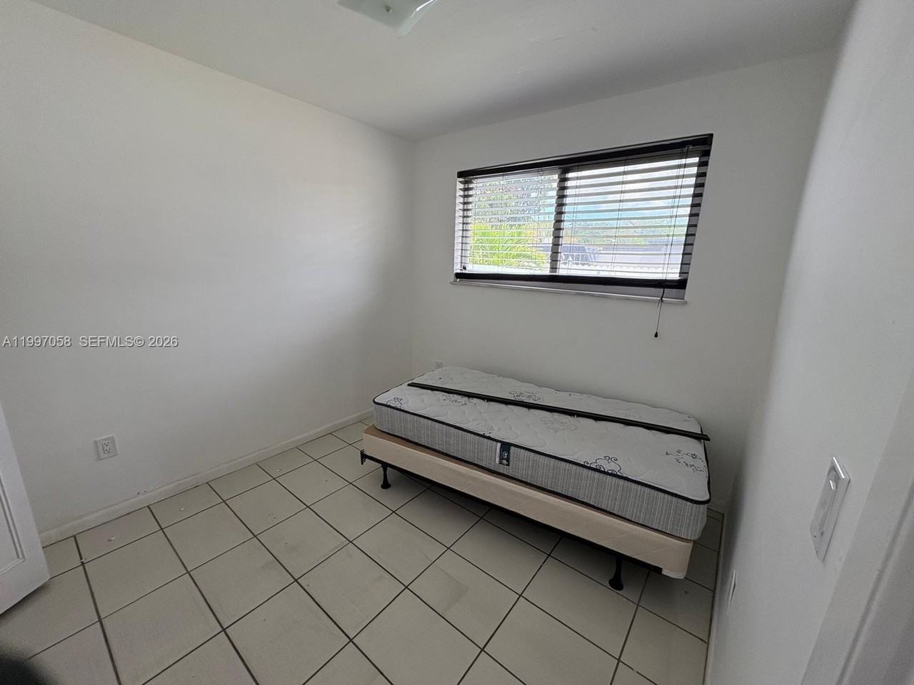 2550 Sw 58th Ave #A - Photo 7 of 10