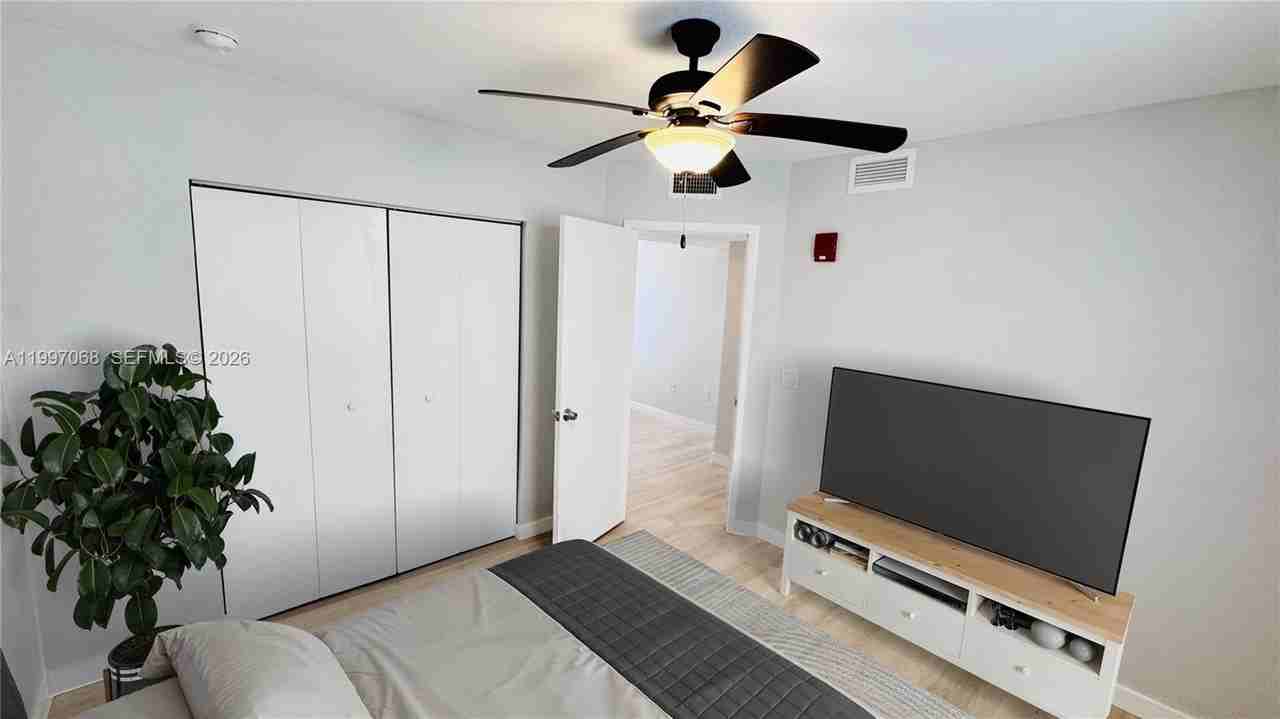 1737 Nw 3rd Ave #5 - Photo 6 of 8