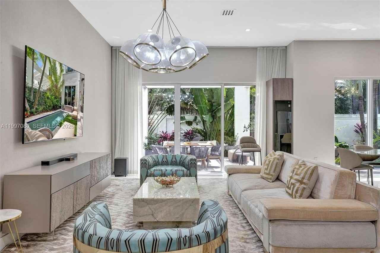 18985 Atlantic Blvd - Photo 6 of 50