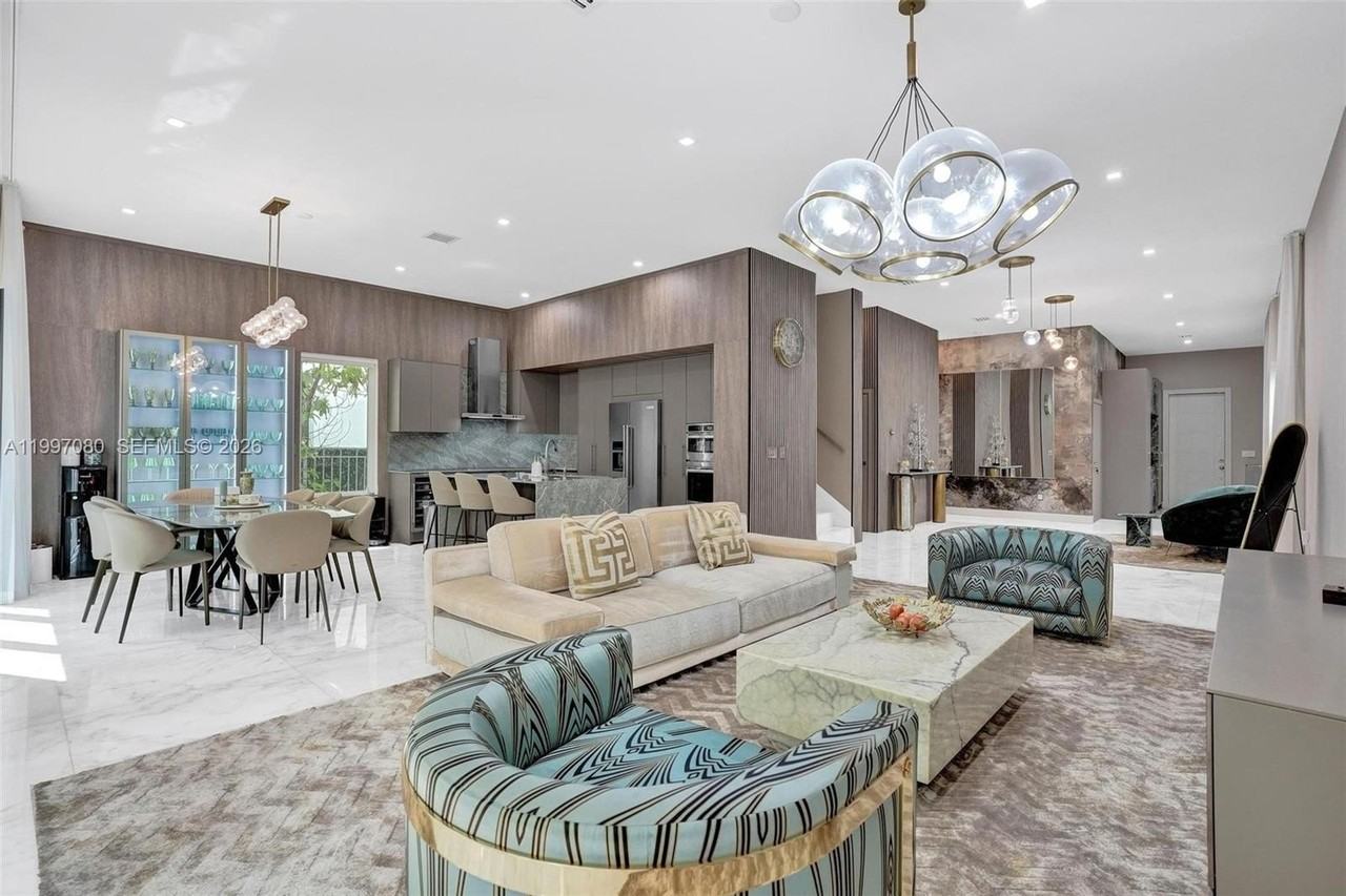 18985 Atlantic Blvd - Photo 7 of 50