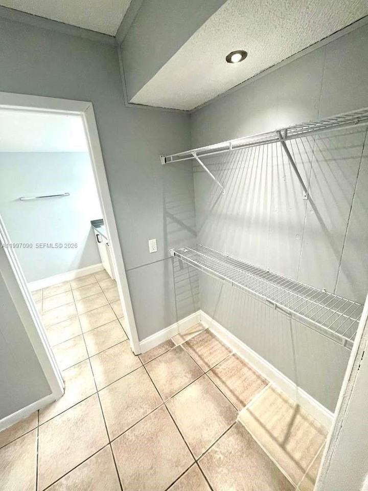 400 Ne 18th Ave #206 - Photo 2 of 11