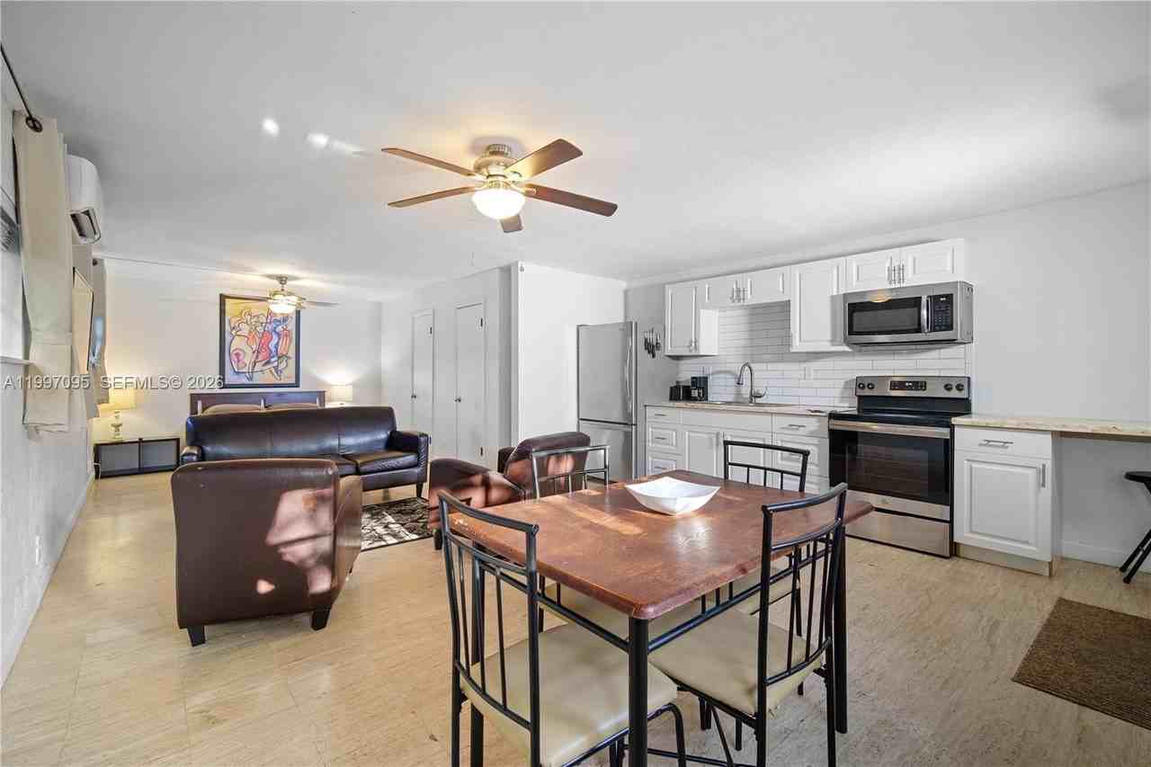 1181 Ne 160th St #0 - Photo 4 of 12