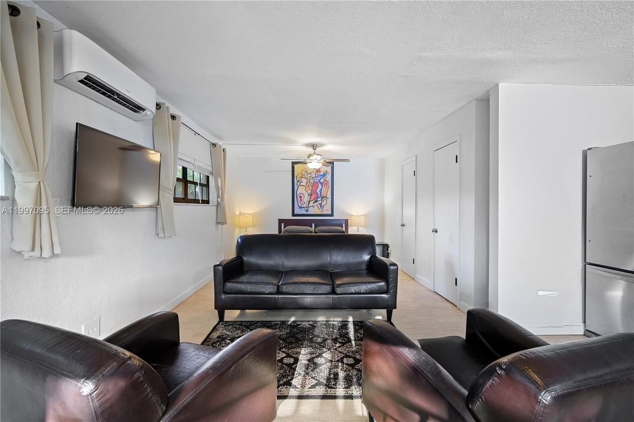 1181 Ne 160th St #0 - Photo 6 of 12