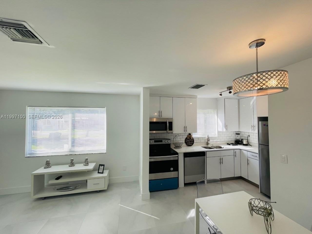 1515 Ne 110th St #1 - Photo 6 of 23