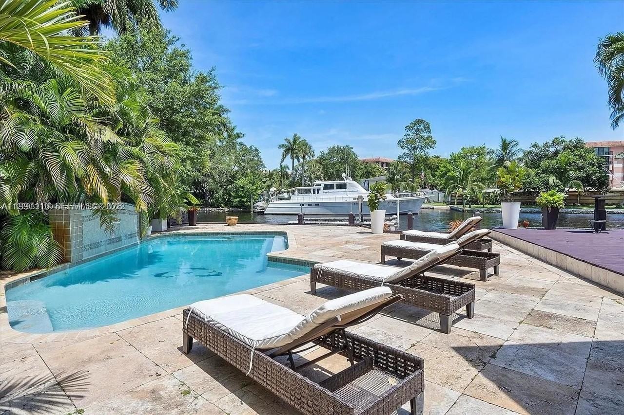 800 Sw 12th Ave - Photo 4 of 48