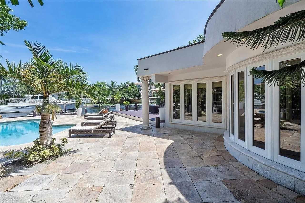 800 Sw 12th Ave - Photo 5 of 48