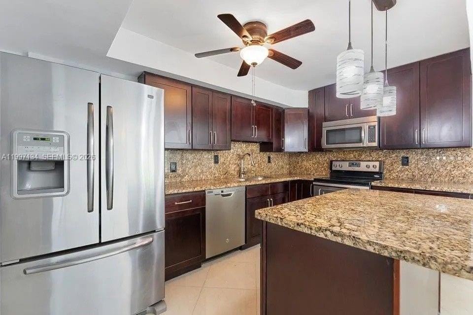 1400 Ne 54th St #102 - Photo 3 of 32
