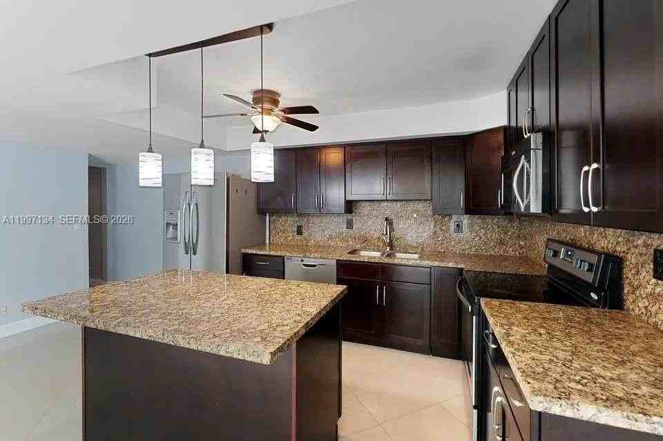 1400 Ne 54th St #102 - Photo 5 of 32