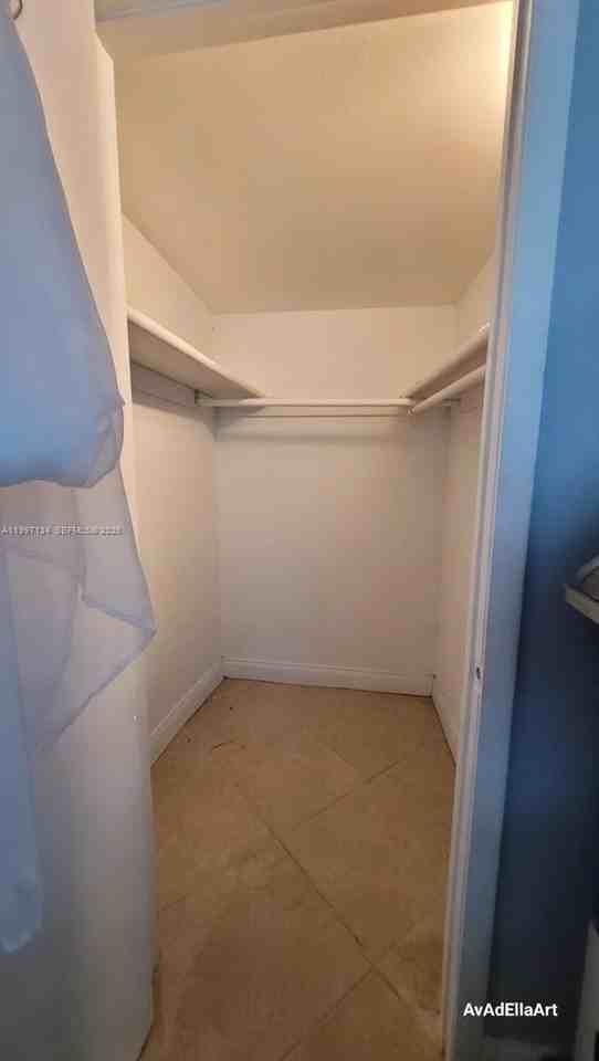 1400 Ne 54th St #102 - Photo 6 of 32