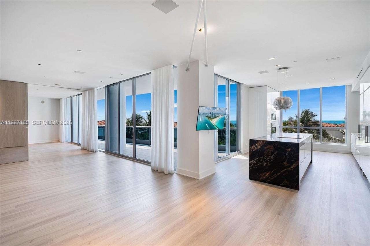5959 Collins Ave #705 - Photo 2 of 31