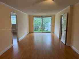 447 Ne 195th St #309 - Photo 1 of 1