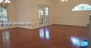 130 E Lee Rd - Photo 7 of 25