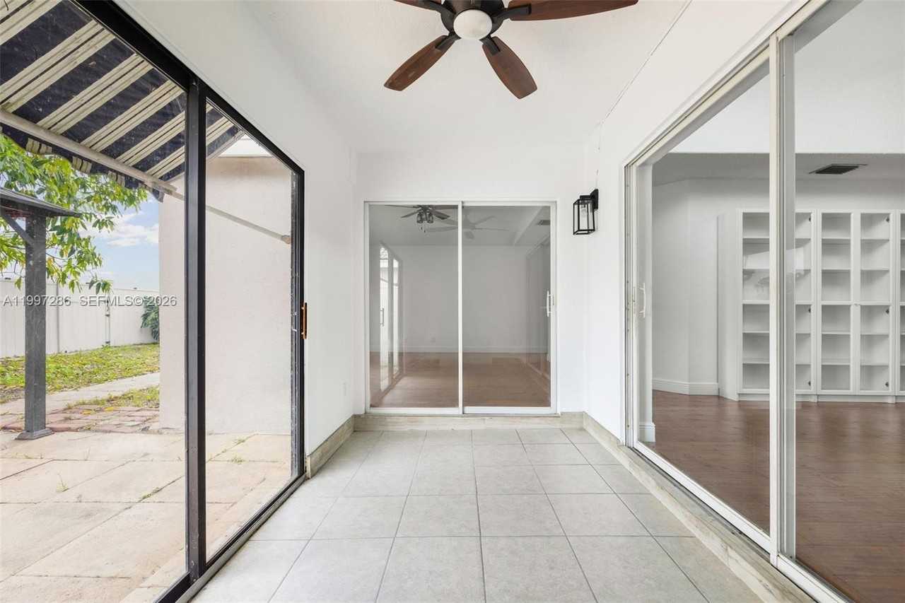 8317 Bermuda Sound Way - Photo 7 of 25