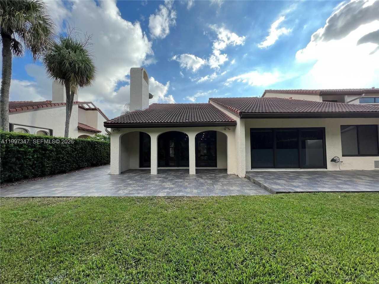 9331 Nw 48th Doral Ter #0 - Photo 3 of 46