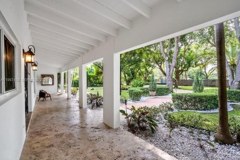 7405 Sw 79th Ct - Photo 3 of 23