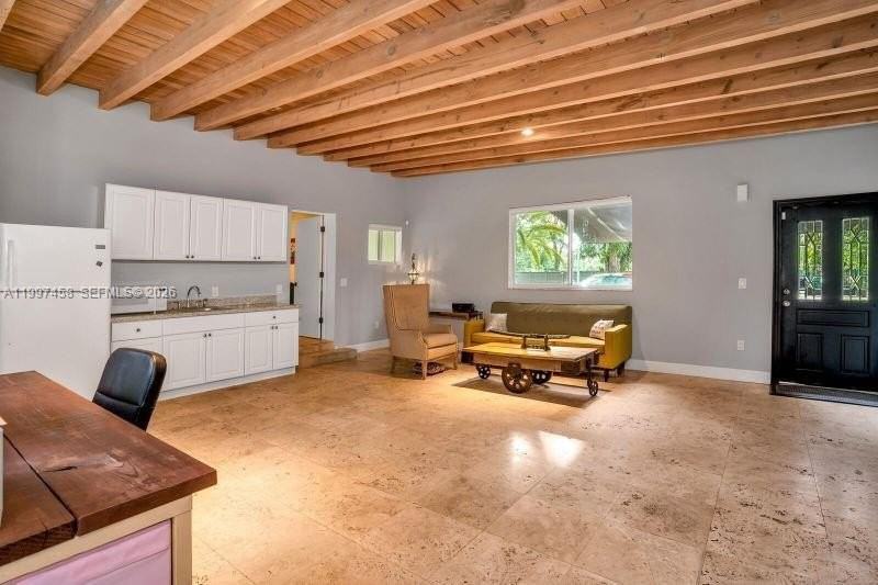 7405 Sw 79th Ct - Photo 6 of 23