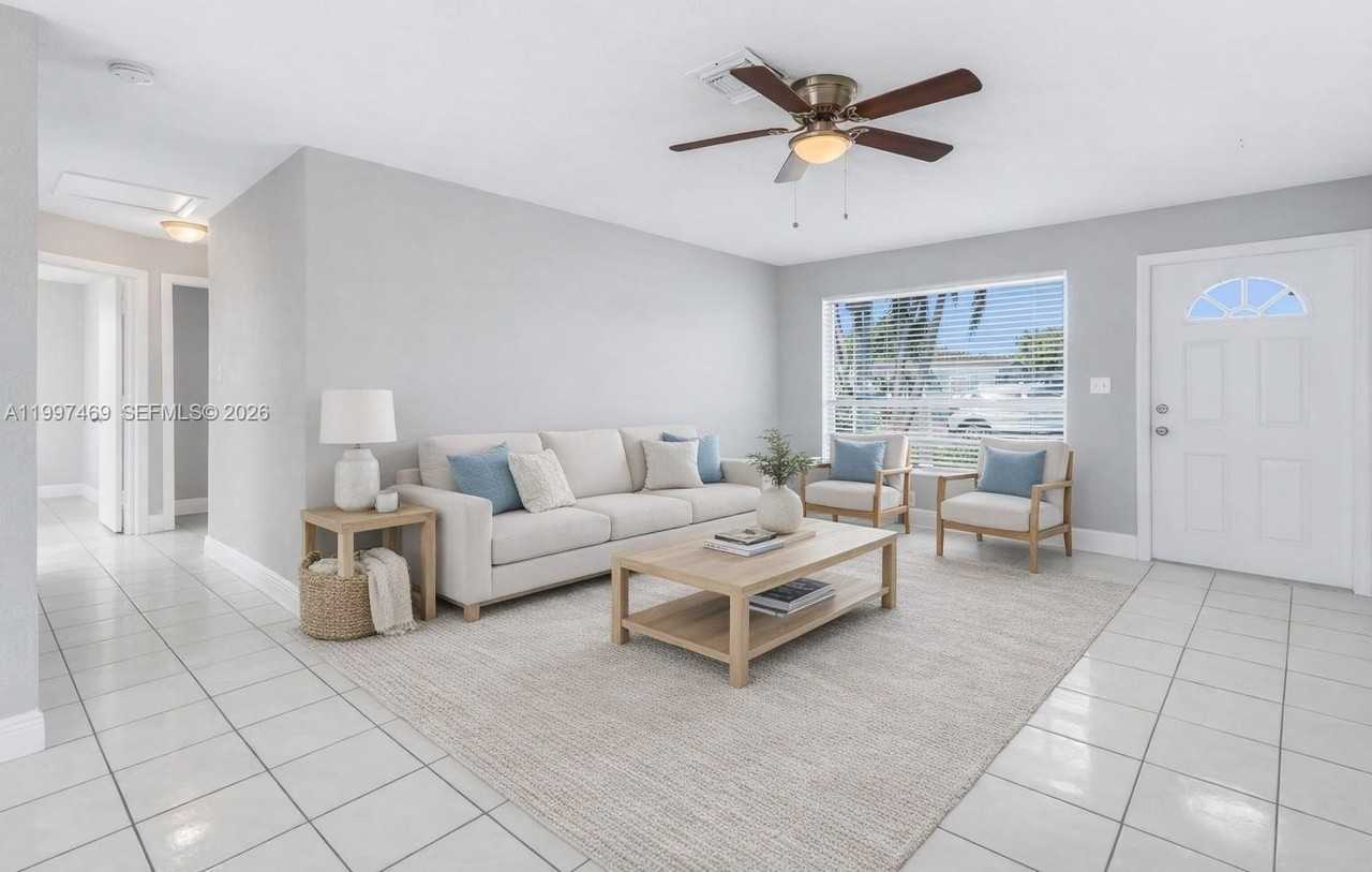 1820 Nw 35th Ter - Photo 6 of 23