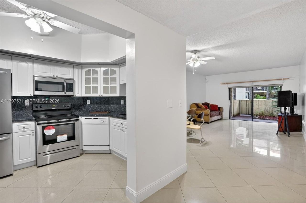 13045 Sw 88th Ln #104A - Photo 3 of 25