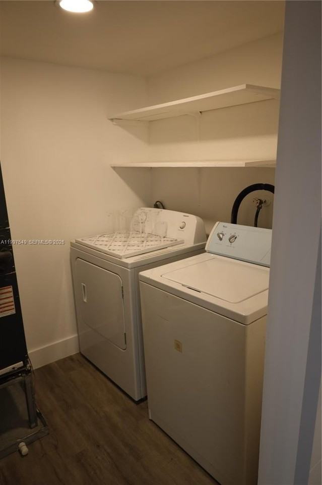 2385 Ne 171st St - Photo 7 of 13