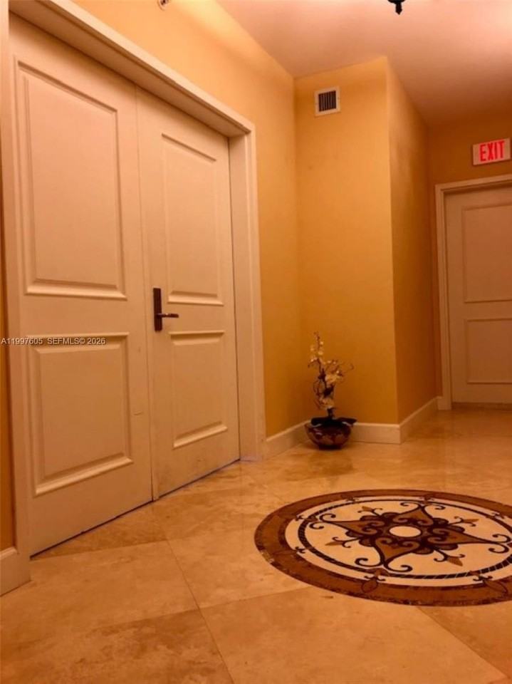3101 S Ocean Dr #2406 - Photo 5 of 34