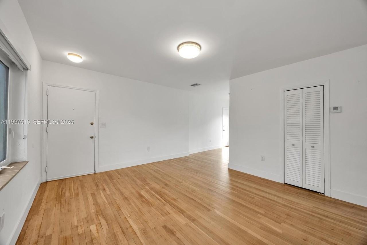 5510 Sw 76th St #C - Photo 4 of 13