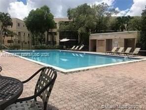 8065 Sw 107th Ave #321 - Photo 4 of 19