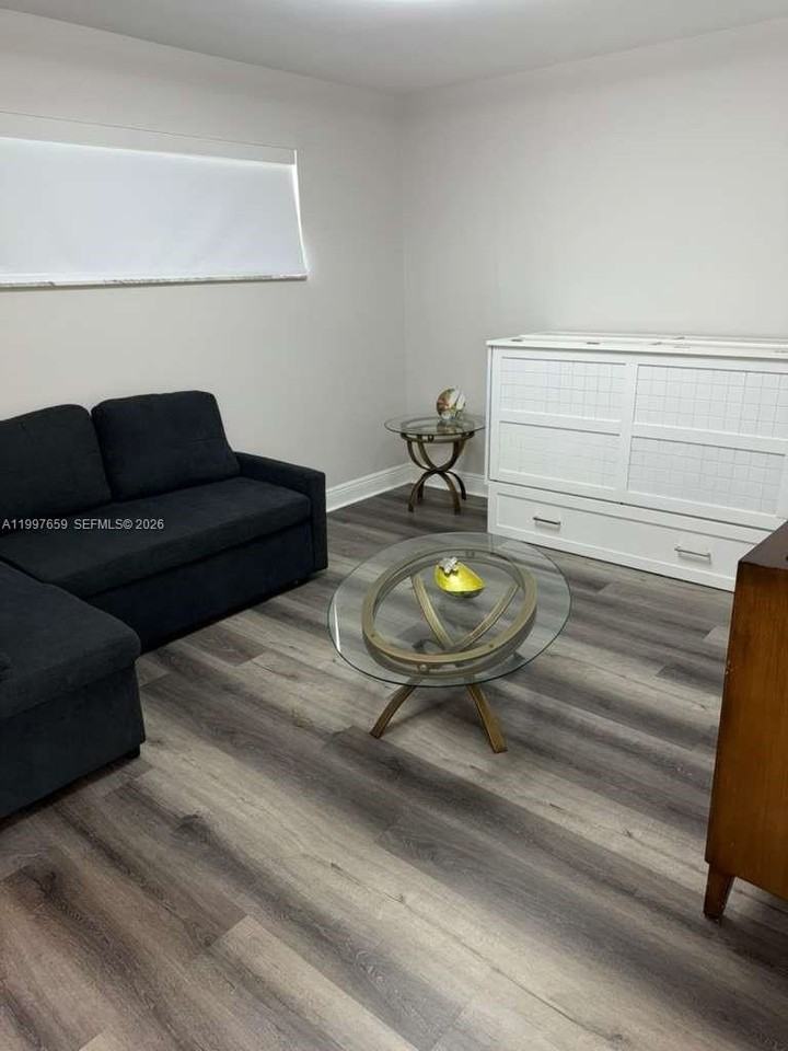 691 S Hollybrook Dr #202 - Photo 4 of 20