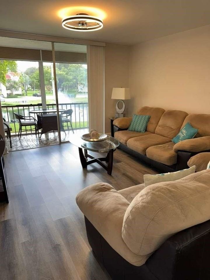 691 S Hollybrook Dr #202 - Photo 5 of 20