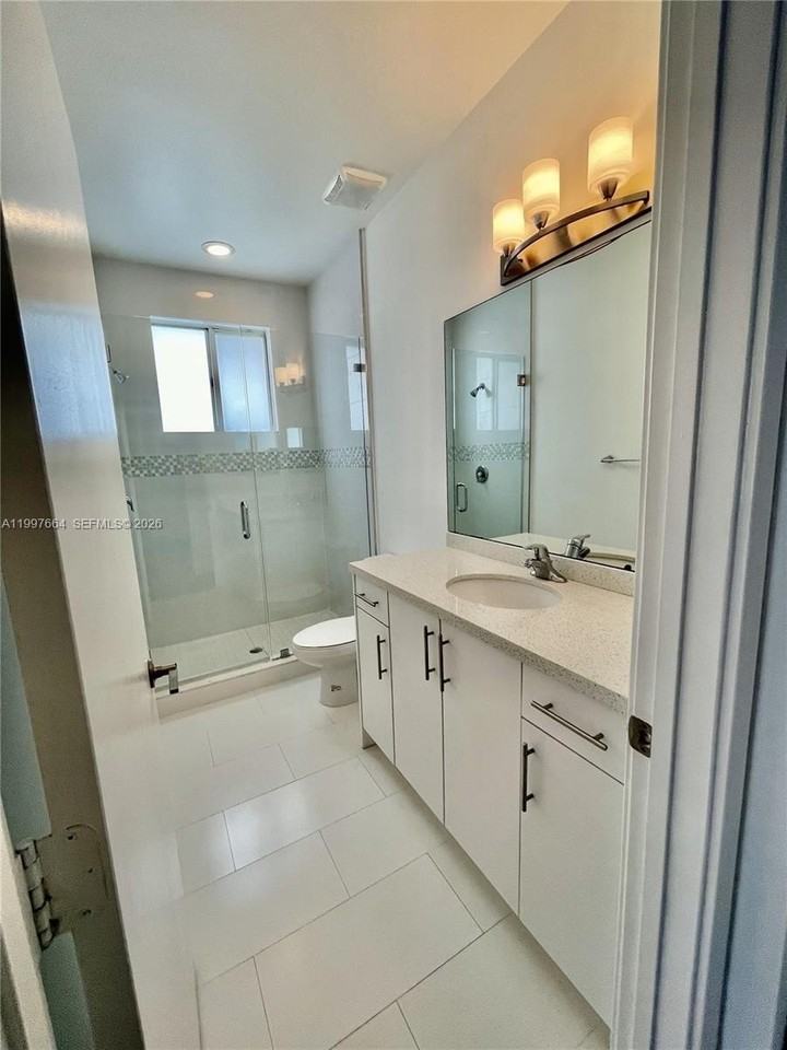 2621 Ne 212th Ter #211 - Photo 5 of 9