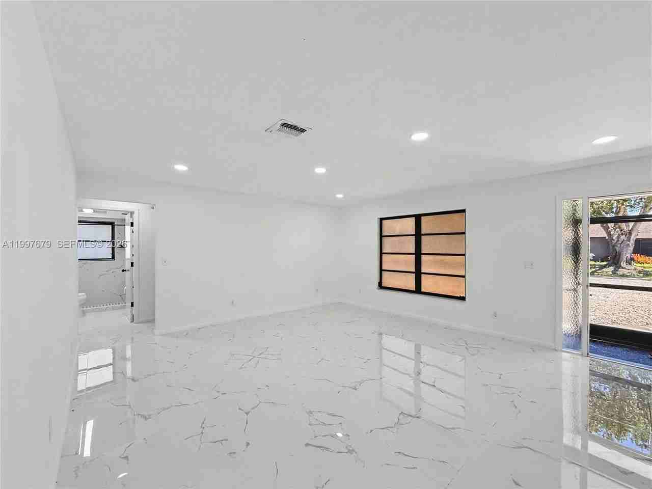 2101 Hibiscus Rd #0 - Photo 2 of 10