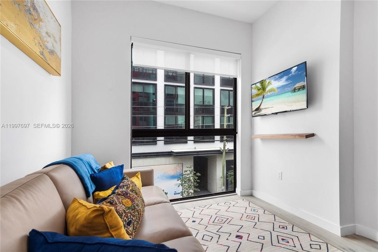 136 Nw 26th St #207 - Photo 4 of 25