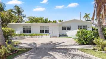 featured image of 1089 Ne 110th St